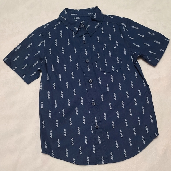 Navy blue Boys' Short Sleeve Button-Down Shirt Size 4/5 - Picture 2 of 7